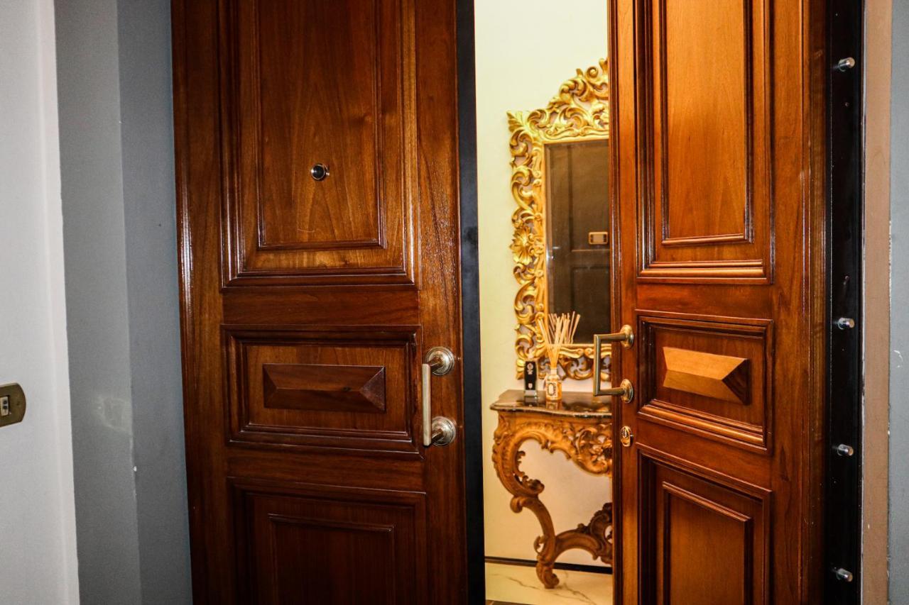 Cavour 83 Prestige House By 360Rentals Firenze Bagian luar foto