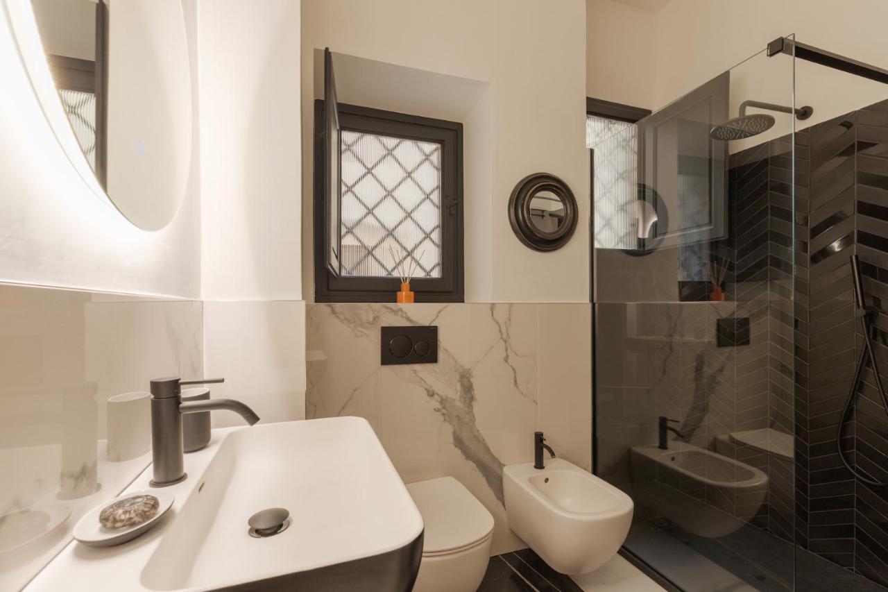 Cavour 83 Prestige House By 360Rentals Firenze Bagian luar foto