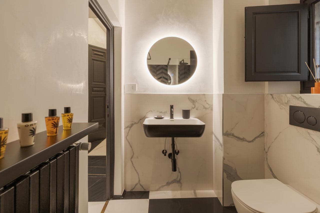 Cavour 83 Prestige House By 360Rentals Firenze Bagian luar foto