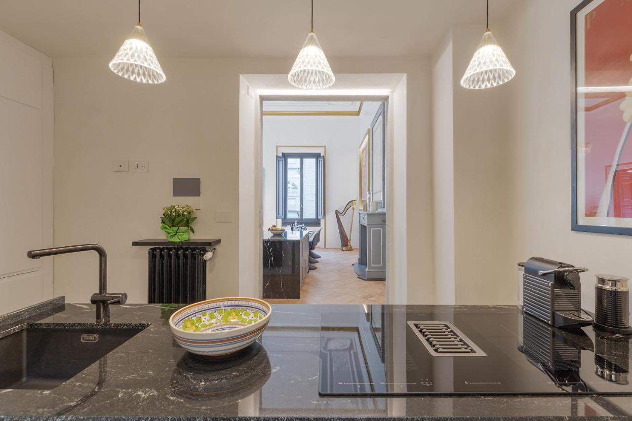 Cavour 83 Prestige House By 360Rentals Firenze Bagian luar foto